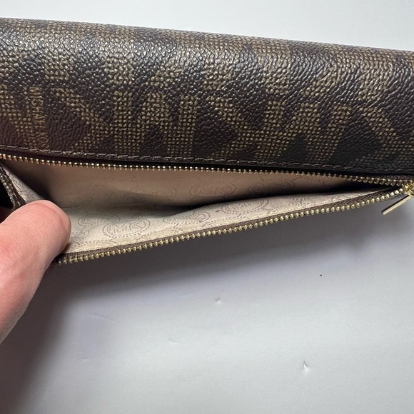 Michael Kors Brown Signature Continental Zip Wallet Long Multiple Compartments - Picture 6 of 12